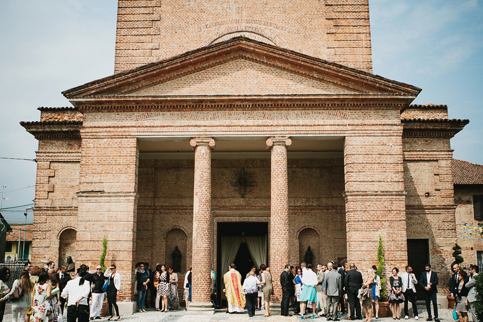 bride in glasses, weddings in italy, igloo photography