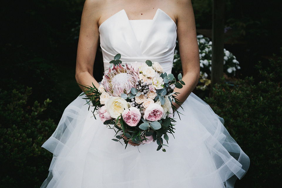 bride in glasses, weddings in italy, igloo photography