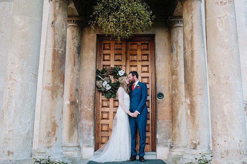 joanna brown photography, elmore court, gloucester weddings, david fielden wedding dress, gold weddings, winter weddings