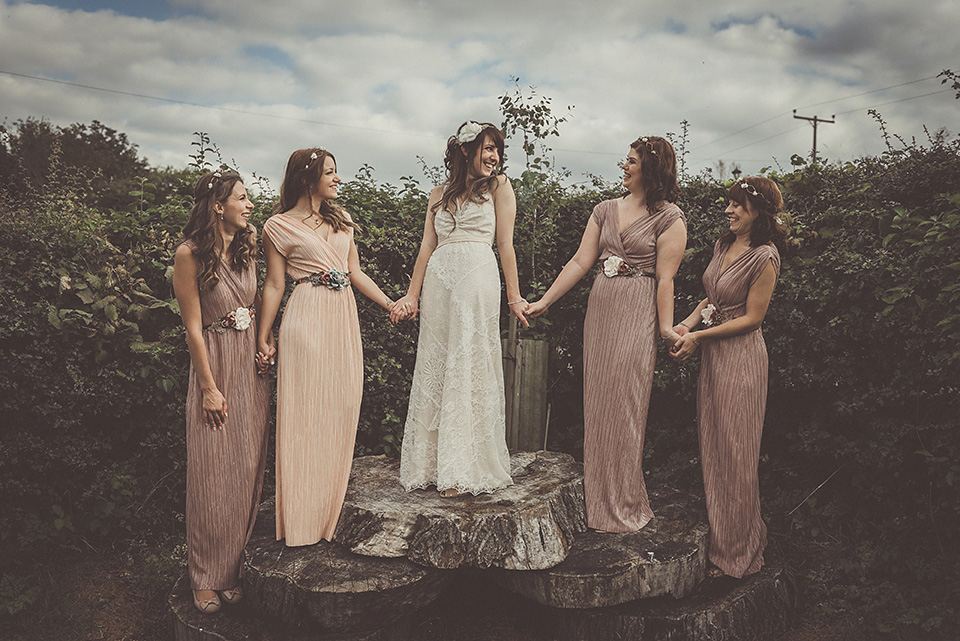 rustic barn wedding, autumn wedding, terry fox wedding dress, michelle lindsell photography