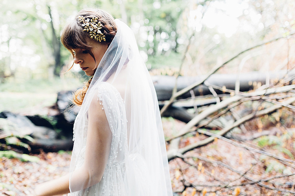 Pearl Wedding Veil in Woodland Elopement - Rock My Wedding