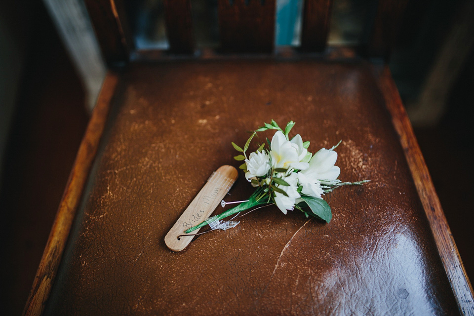 haydn ryding manchester wedding photographer, 1930's vintage wedding dress