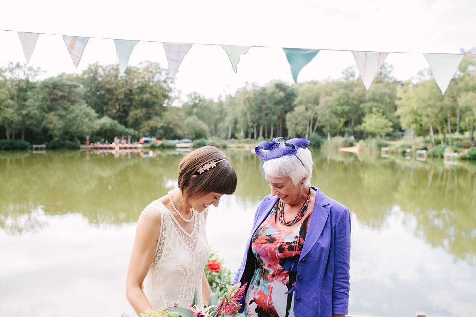 1920s wedding dress, joanna brown photography, lakeside wedding, outdoor weddings, quirky weddings, eccentric weddings