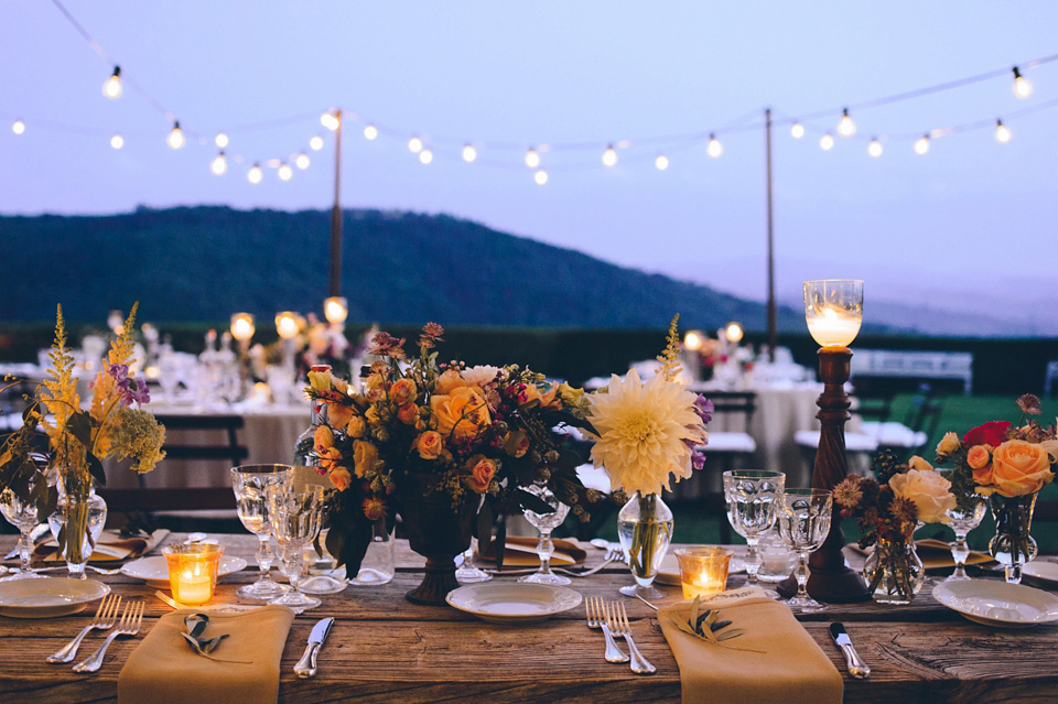 rustic italian wedding, tuscany wedding, temerpely london wedding dress, leila scarfiotti photography