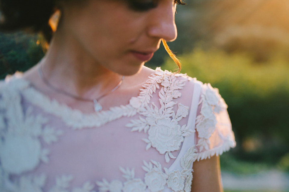 rustic italian wedding, tuscany wedding, temerpely london wedding dress, leila scarfiotti photography