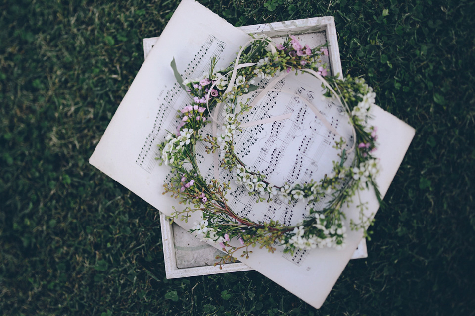 rustic italian wedding, tuscany wedding, temerpely london wedding dress, leila scarfiotti photography