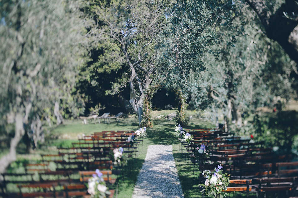 rustic italian wedding, tuscany wedding, temerpely london wedding dress, leila scarfiotti photography