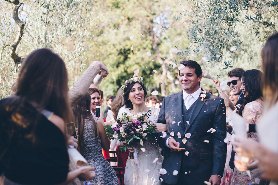 rustic italian wedding, tuscany wedding, temerpely london wedding dress, leila scarfiotti photography