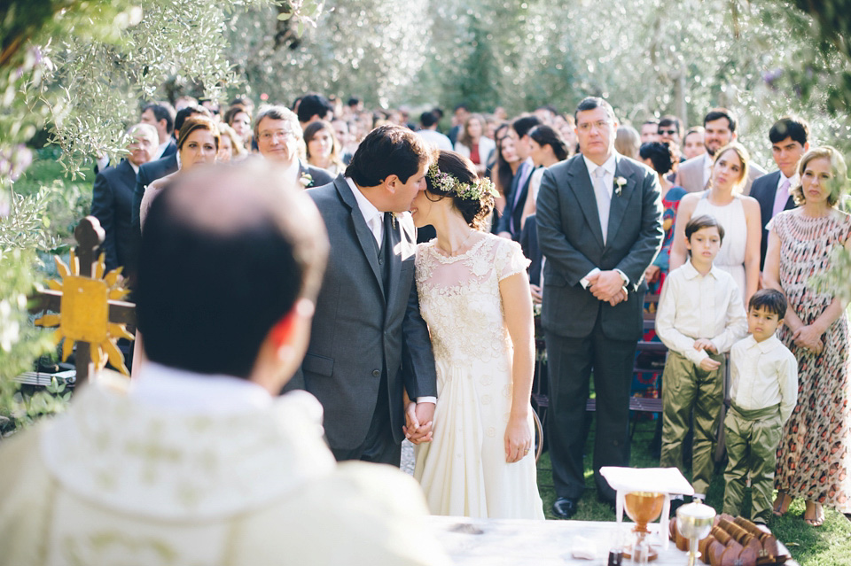 rustic italian wedding, tuscany wedding, temerpely london wedding dress, leila scarfiotti photography