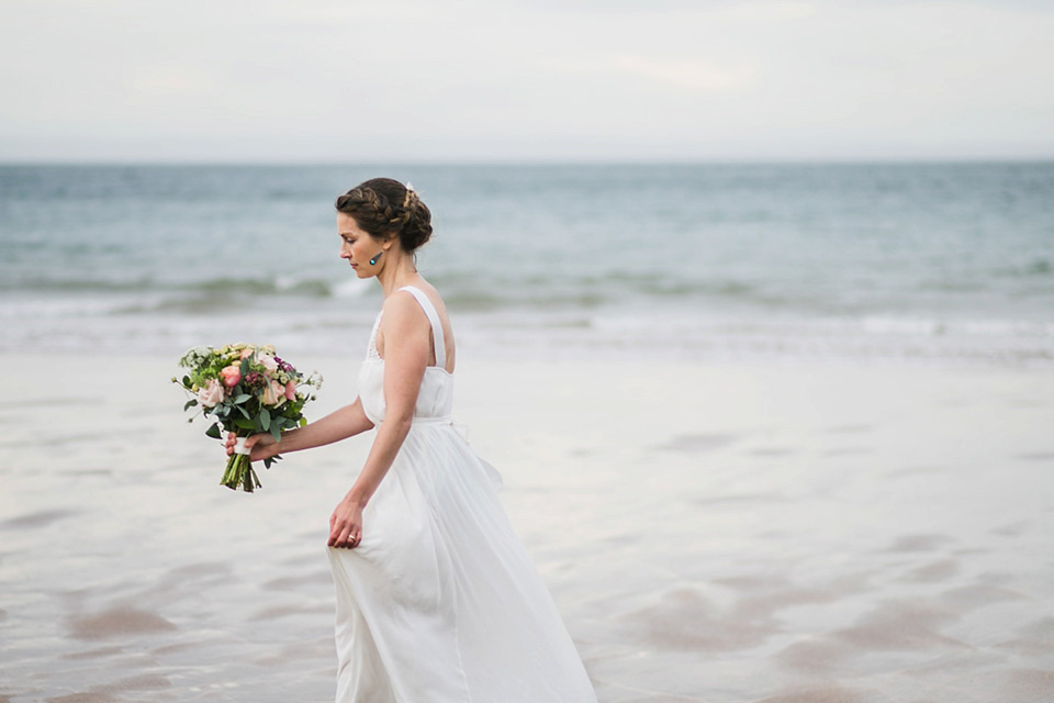 i heart flowers, scottish beach wedding, scottish wedding flowers, lauren mcglynn photography