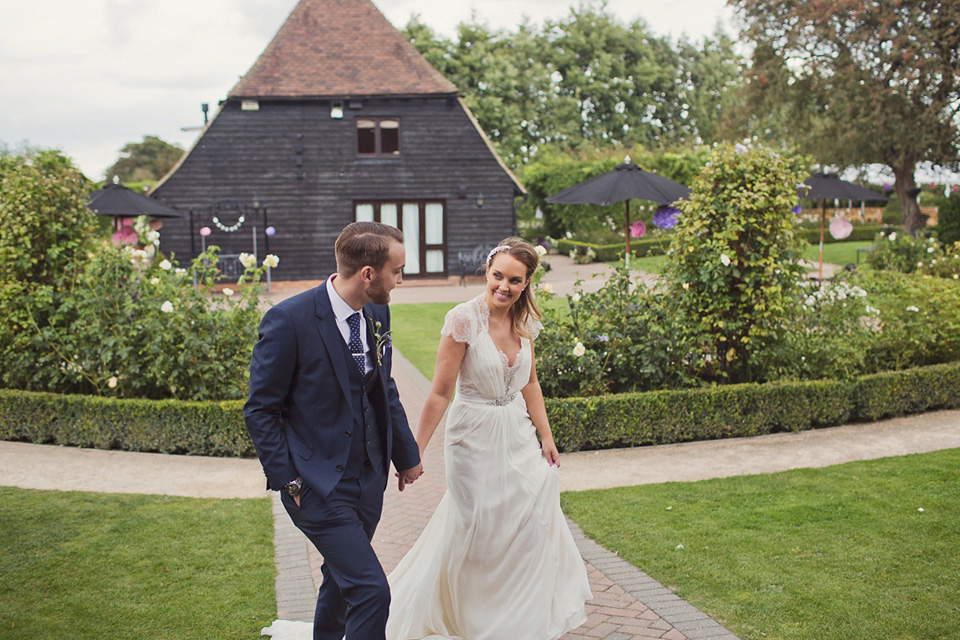 jenny packham, kent weddings, summer weddings, barn weddings, cottoncandy wedding photography