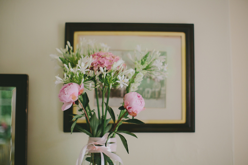 tori hancock photogrpahy, amanda wakeley wedding dress, tonedale house, somerset weddings