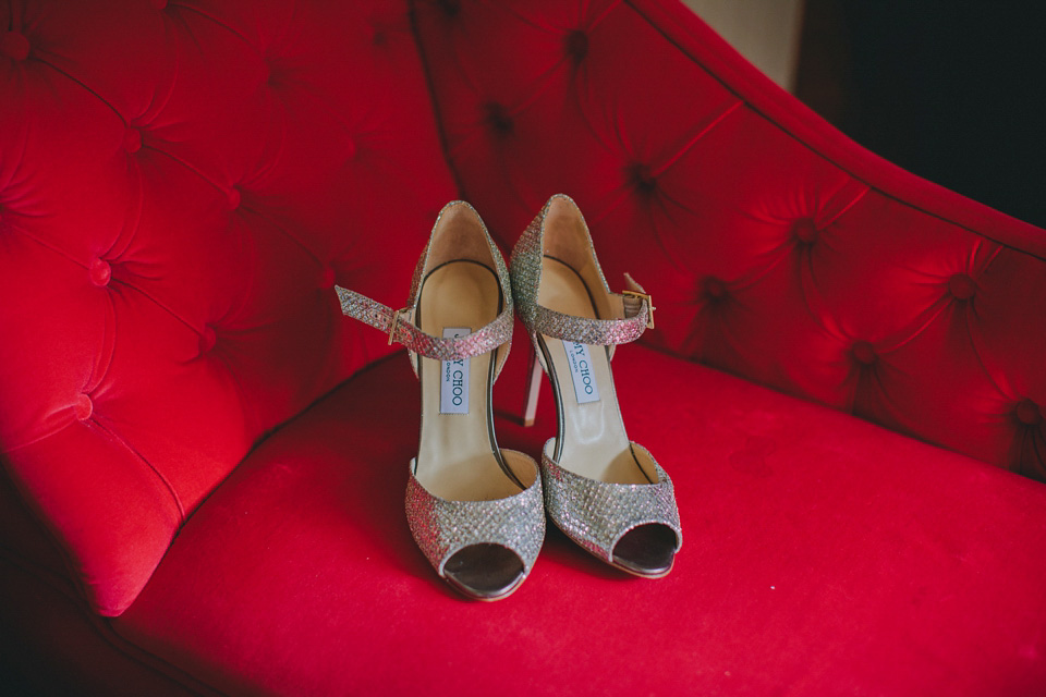 tori hancock photogrpahy, amanda wakeley wedding dress, tonedale house, somerset weddings