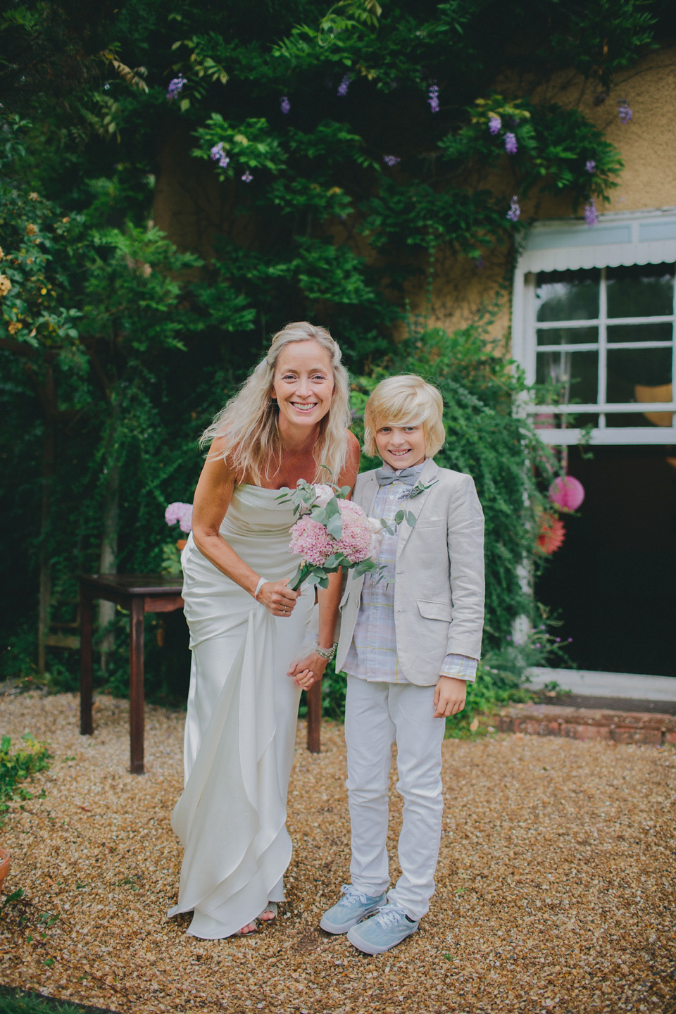 tori hancock photogrpahy, amanda wakeley wedding dress, tonedale house, somerset weddings