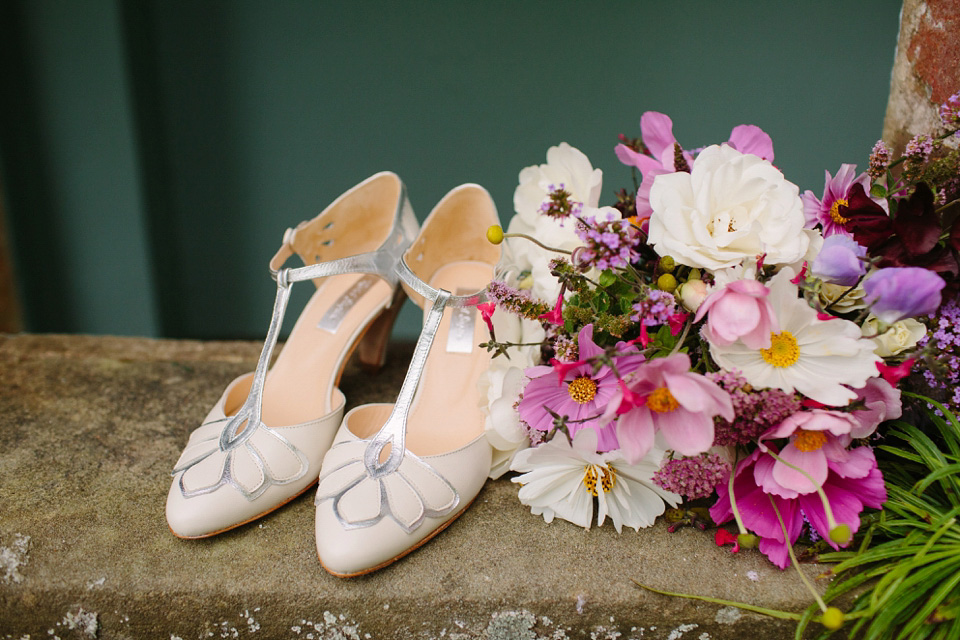 rachel simpson, vitnage wedding shoes, vintage style wedding shoes, coloured wedding shoes, emma case photography