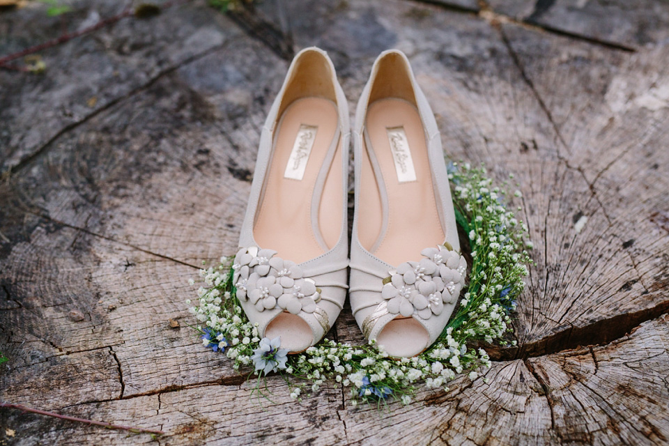 rachel simpson, vitnage wedding shoes, vintage style wedding shoes, coloured wedding shoes, emma case photography