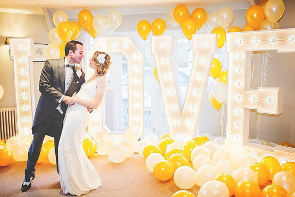 A Boardwalk Empire and 1920s Glamour Inspired Wedding