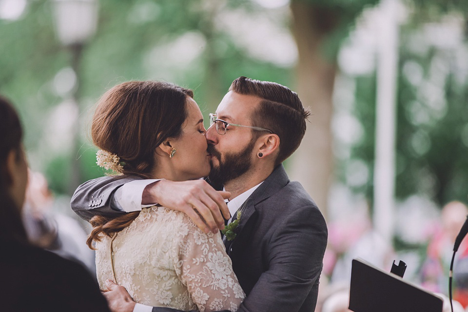 An original 1960s vintage wedding dress worn by Bride Jen for her sweet and stylish Minnesota wedding. Photography by Carla Boecklin. Carla Boecklin photography, Minnesota weddings, 1960's vintage