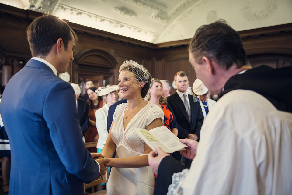 1940s bride, vintage bride, suzannah, suzannah.com, birdcage veil, assassynation wedding photography, frank millar videography