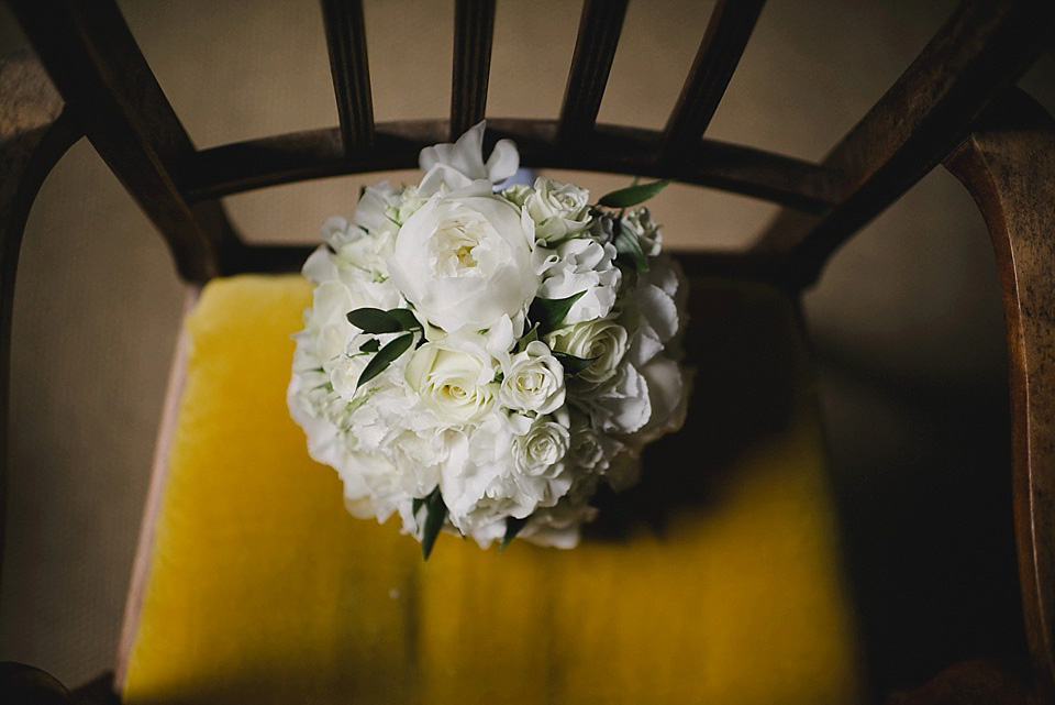 pale green, gold, sage, dalston weddings, baroque style wedding, lily sawyer photography