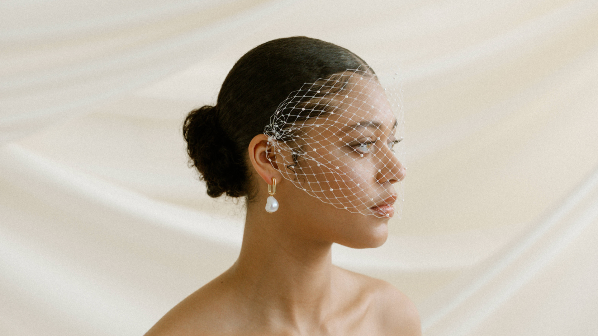 Birdcage veil with pearls