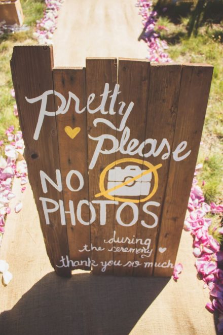 social media etiquette at weddings 1