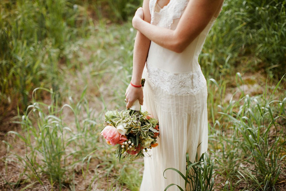 boho bride, elopement, woodland elopement, scottish wedding, flannels australia wedding dress, christopher currie photography, intimate outdoor wedding, humanist wedding, handfasting ribbons