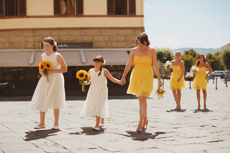 Tuscany wedding, Italian wedding, wedding in Italy, Johanna Hehir gown, Charity shop wedding dress, Oxfam wedding dress, homespun wedding, yellow wedding, yellow bridesmaids dresses // Photography by Ed Peers