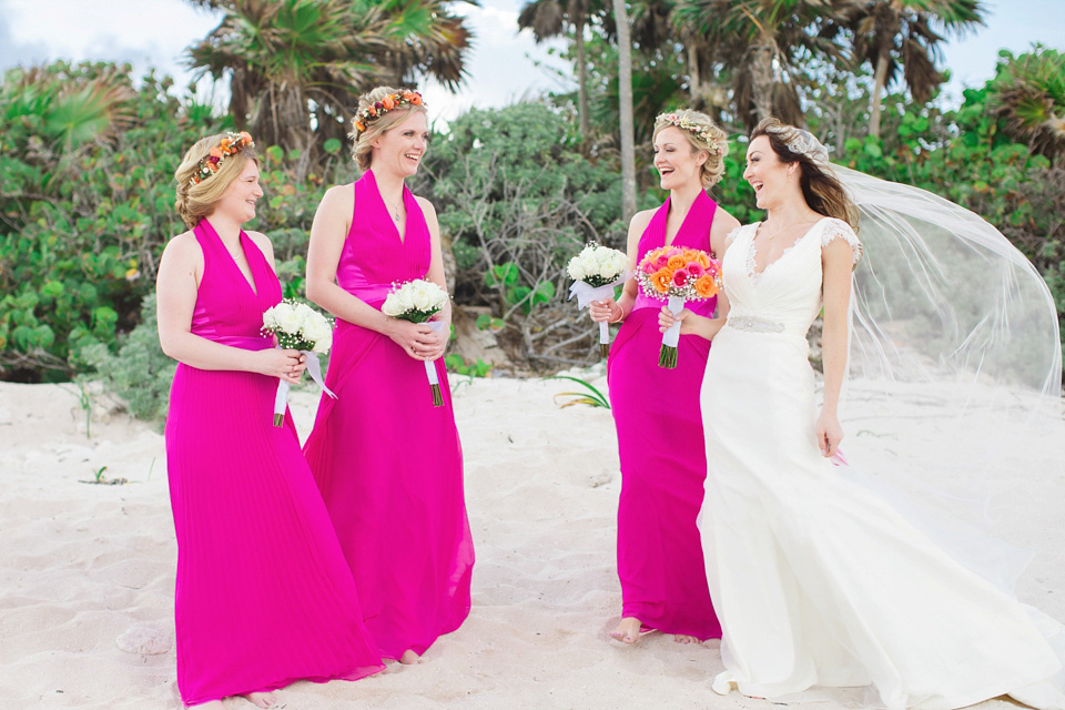 Mexico destination wedding, Hayley Paige wedding dress, Juliet cap veil, beach weddings // Photography by Chantal Lahance Gibson.