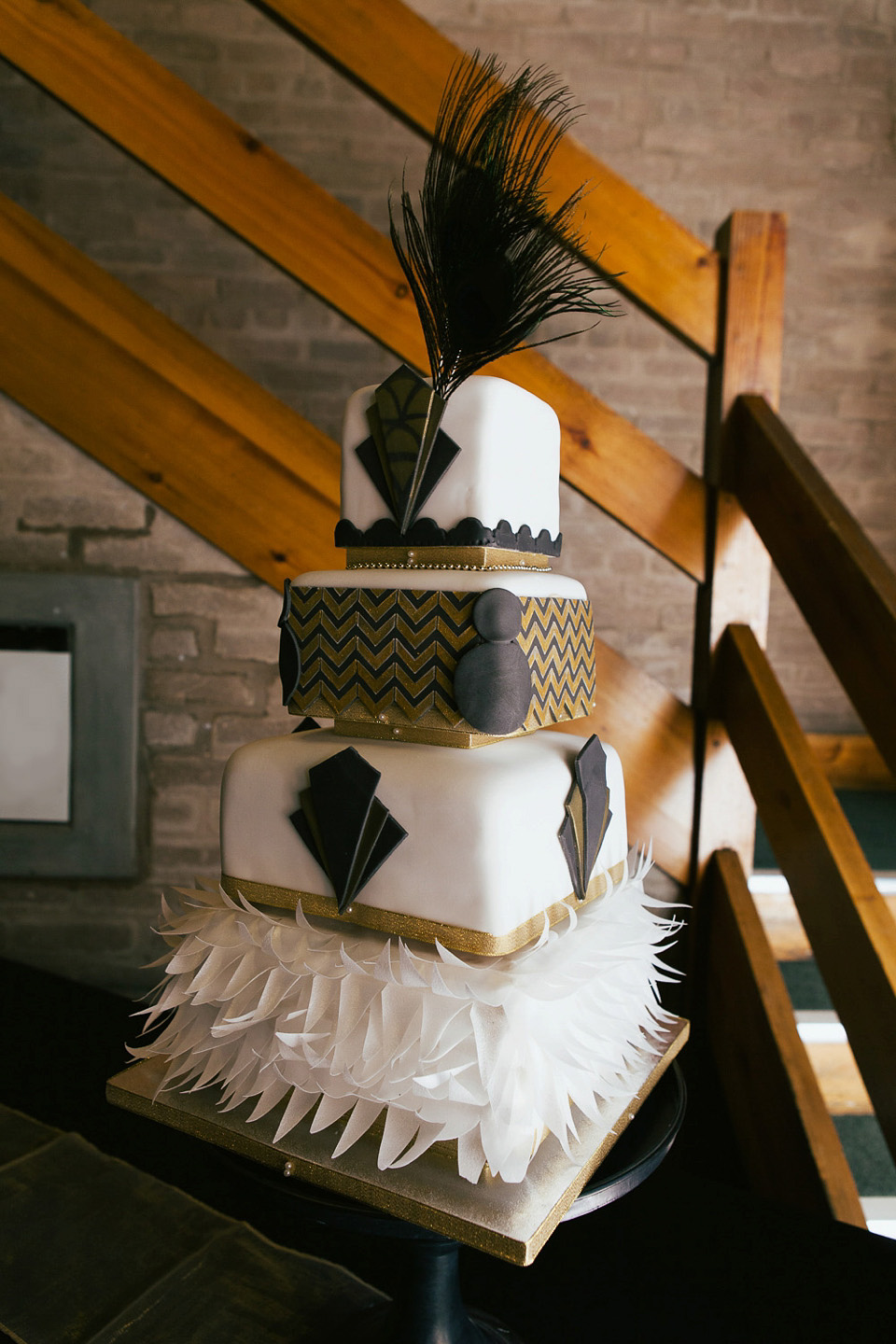 Azalea by Jenny Packham, 1920s inspired wedding, Gatsby style wedding, peacock feathers // Photography by Lauren McGuiness.