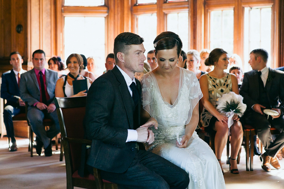 Azalea by Jenny Packham, 1920s inspired wedding, Gatsby style wedding, peacock feathers // Photography by Lauren McGuiness.