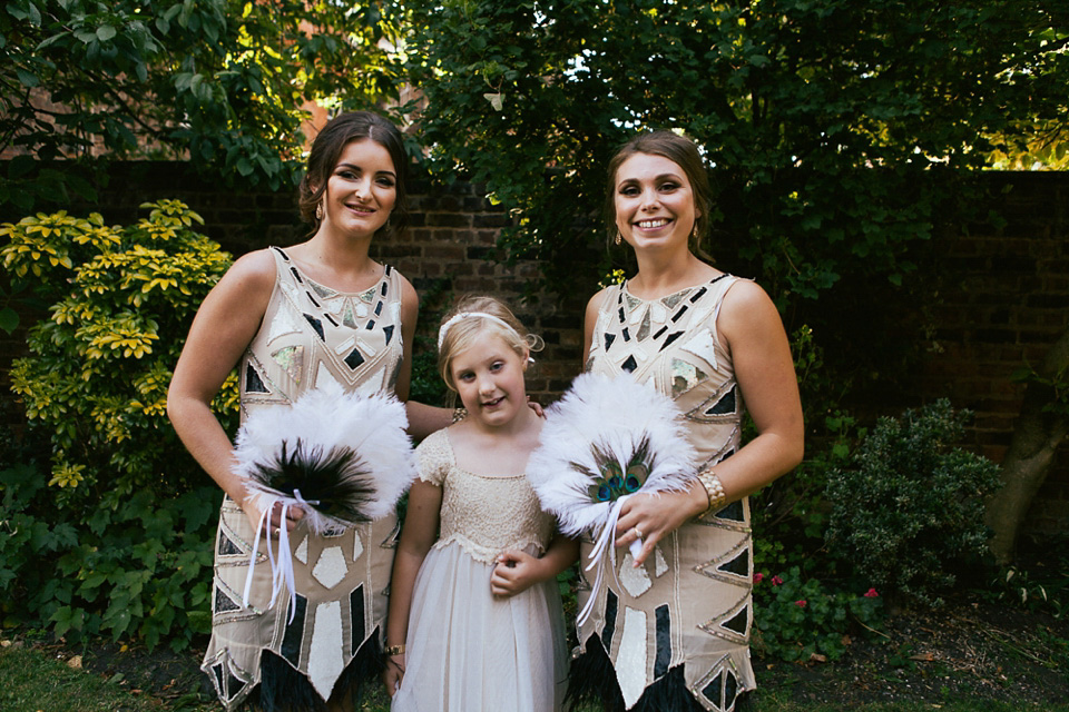 Azalea by Jenny Packham, 1920s inspired wedding, Gatsby style wedding, peacock feathers // Photography by Lauren McGuiness.