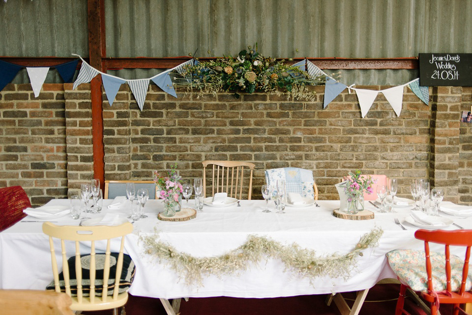 Colourful homespun barn wedding. Photography by Eliza Claire.