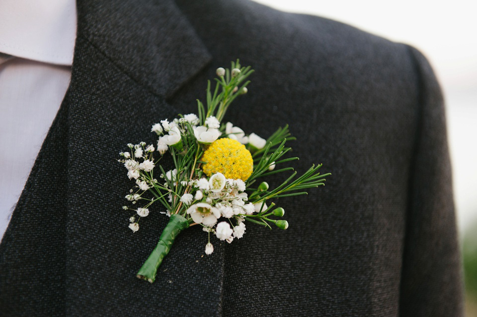 Esme by Jenny Packham, Loch Lomond wedding Scotland, grey wedding, yellow wedding, Humanist hand fasting ceremony.  Struve Photography