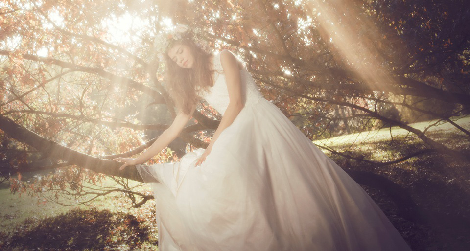 Shanna Melville, romantic and feminine, bespoke handmade wedding dresses - visit shannamelville.com Shanna Melville, romantic and feminine, bespoke handmade wedding dresses - visit shannamelville.com