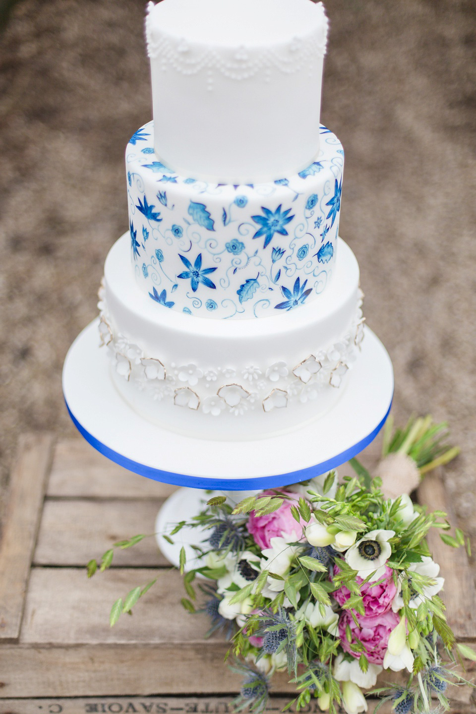 Something blue - a beautiful vintage style wedding inspiration shoot. Photography by Ilaria Petrucci. Styling by Beyond Vintage.