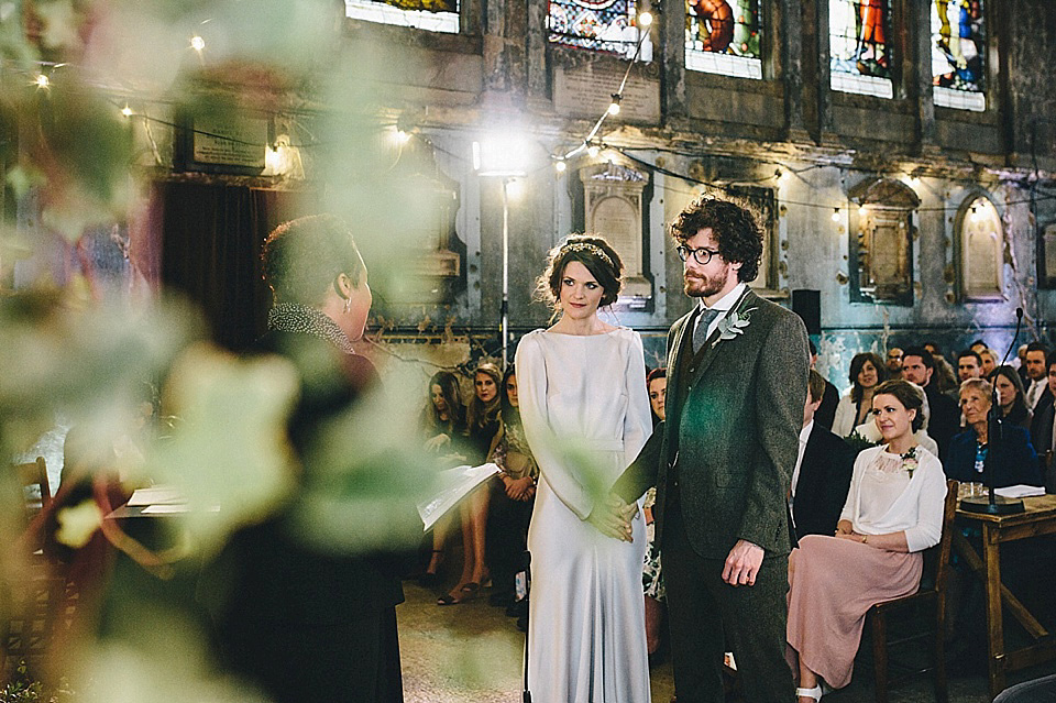 Decayed Decadence - A Modern Vintage London Wedding. Photography by The Twins Weddings and Heather Shuker. The venue is The Asylum in London.