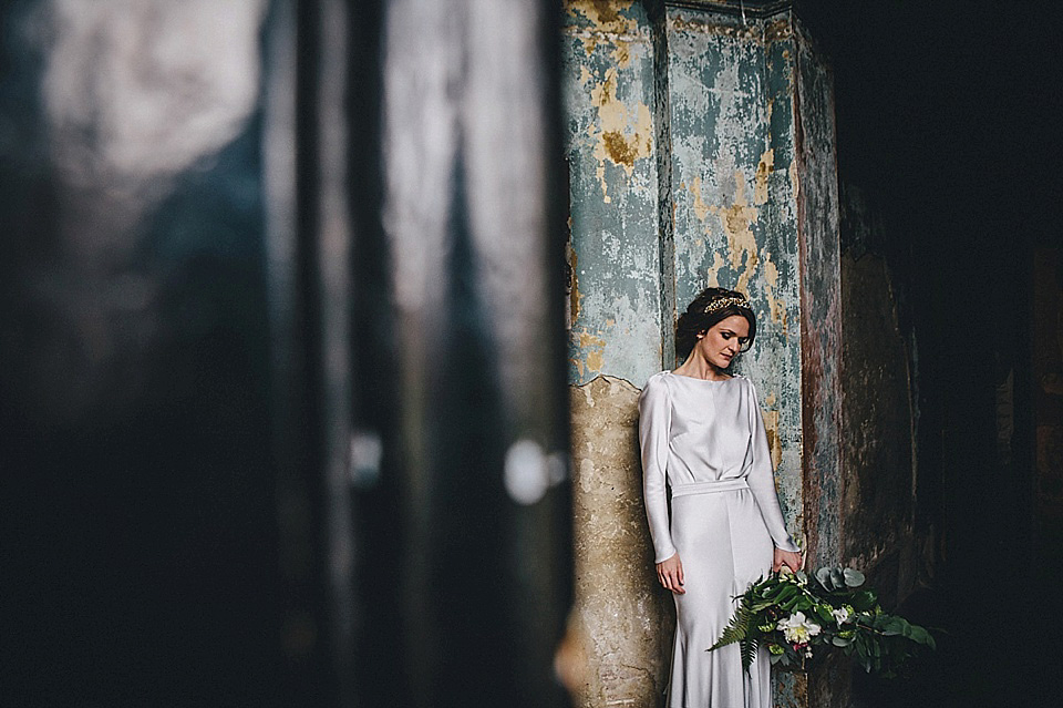 Decayed Decadence - A Modern Vintage London Wedding. Photography by The Twins Weddings and Heather Shuker. The venue is The Asylum in London.