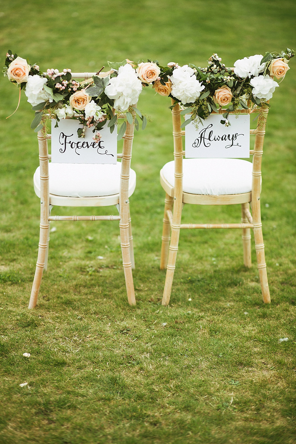 A Summer wedding in shades of peaches and cream. Photography by Mike & Tom.