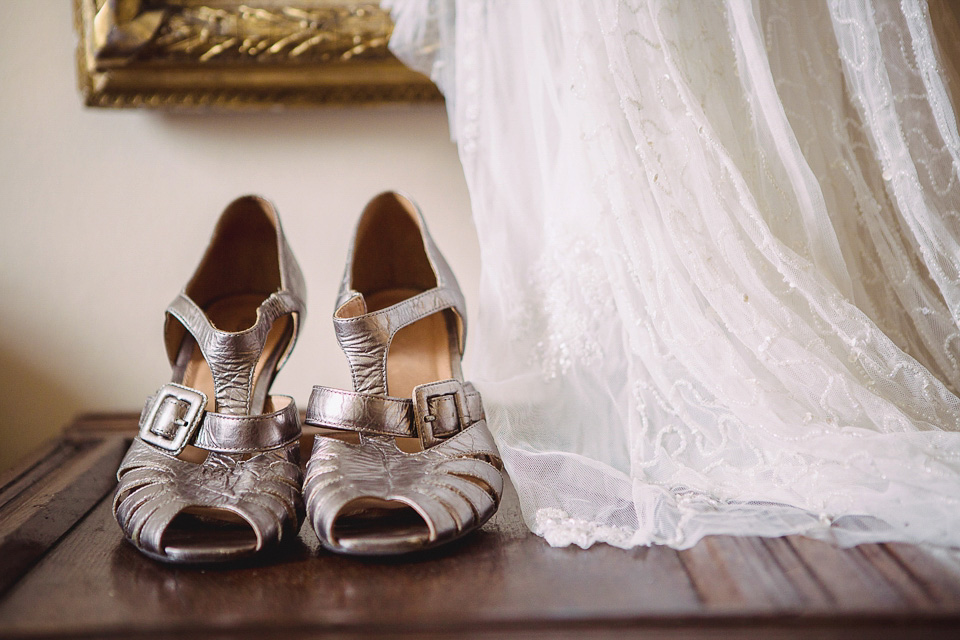 The bride wears Eliza Jane Howell for her elegant Spring wedding at Iscoyd Park. Photography by Jade Osborne.