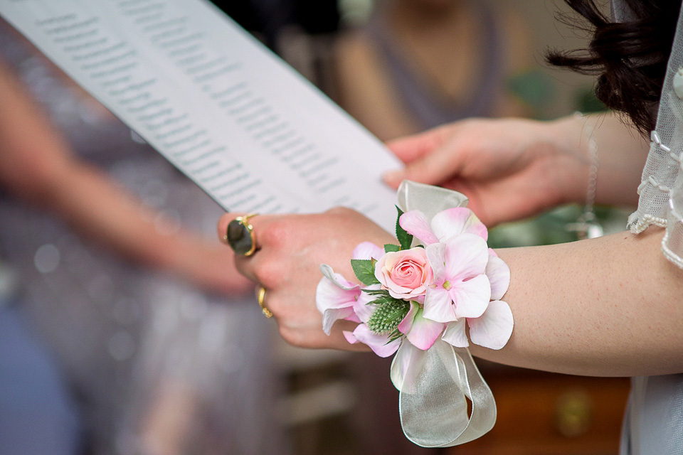 The bride wears Eliza Jane Howell for her elegant Spring wedding at Iscoyd Park. Photography by Jade Osborne.