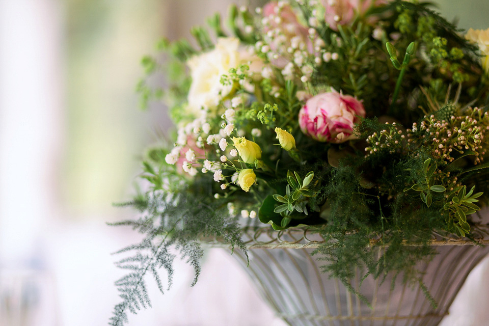 The bride wears Eliza Jane Howell for her elegant Spring wedding at Iscoyd Park. Photography by Jade Osborne.