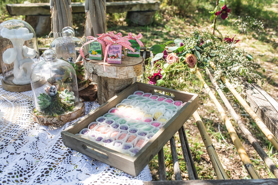 Italian wedding inspiration - relaxed, boho, woodland wedding style. Dresses by Belle & Bunty, Photography by Charlotte Hu, concept + styling by Italian Eye - specialists in wedding and event planning in Italy.