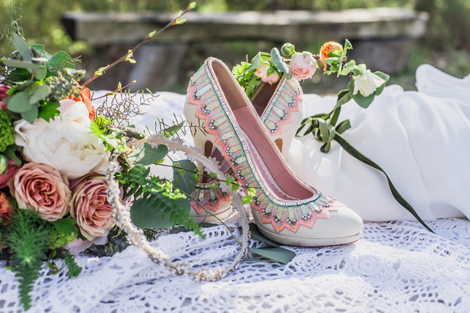 Italian wedding inspiration - relaxed, boho, woodland wedding style. Dresses by Belle & Bunty, Photography by Charlotte Hu, concept + styling by Italian Eye - specialists in wedding and event planning in Italy.