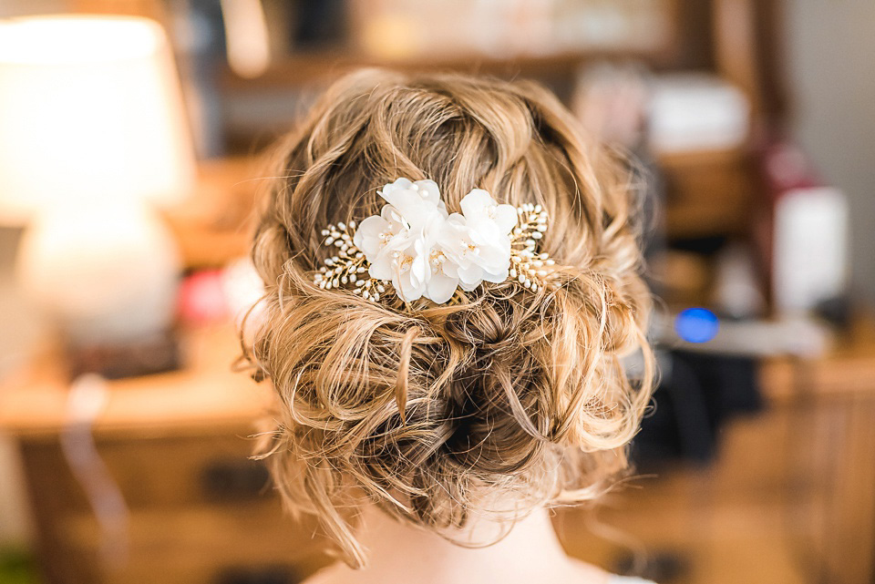 Spring Pastel Shades and Daisies for a Handemade Yorkshire Barn Wedding, Andrew Keher Photography.