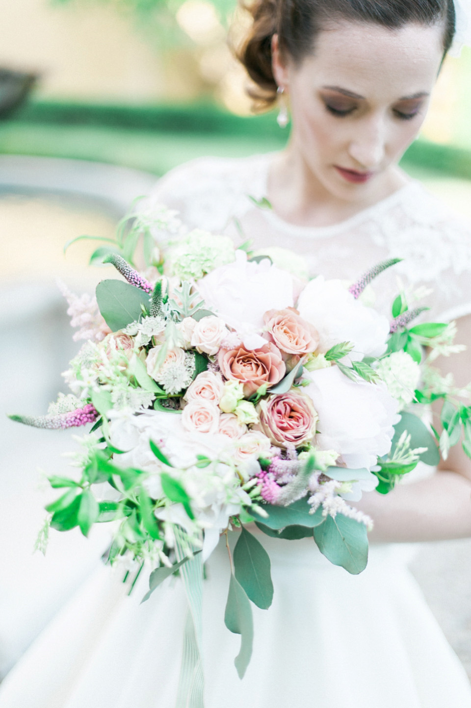 Elegant wedding inspiration at Il Borro in Tuscany Italy. Photography by Kate Nielen.
