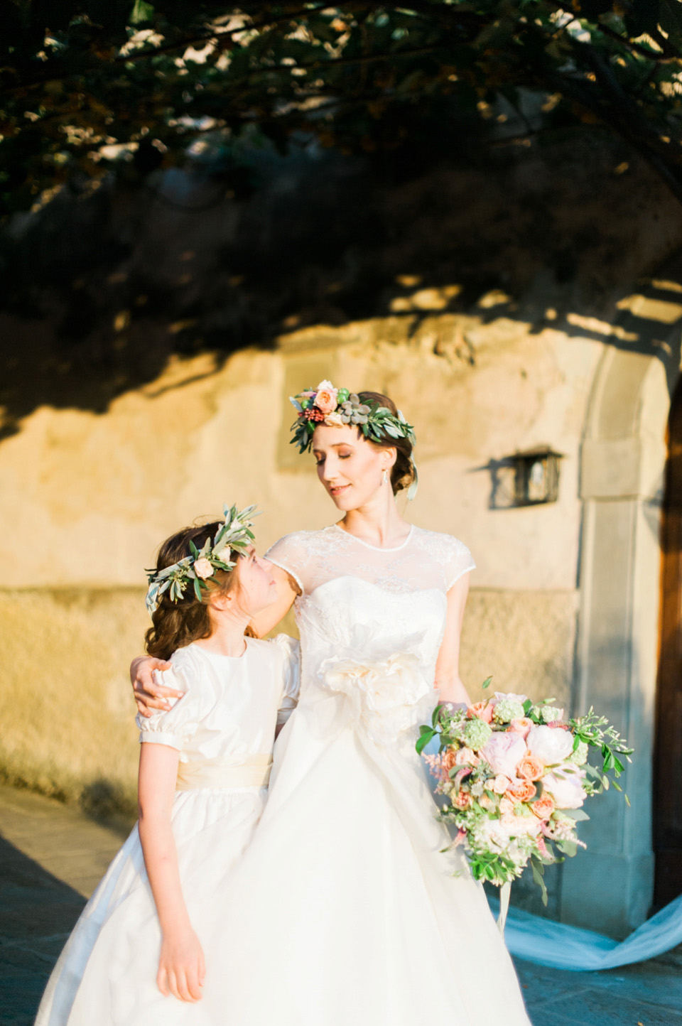 Elegant wedding inspiration at Il Borro in Tuscany Italy. Photography by Kate Nielen.