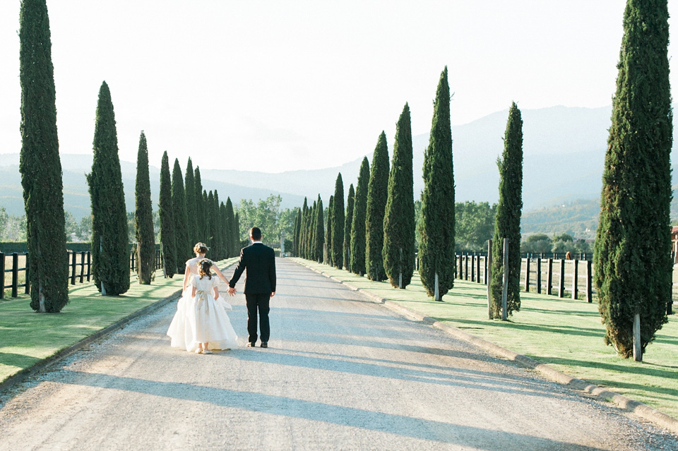 Elegant wedding inspiration at Il Borro in Tuscany Italy. Photography by Kate Nielen.