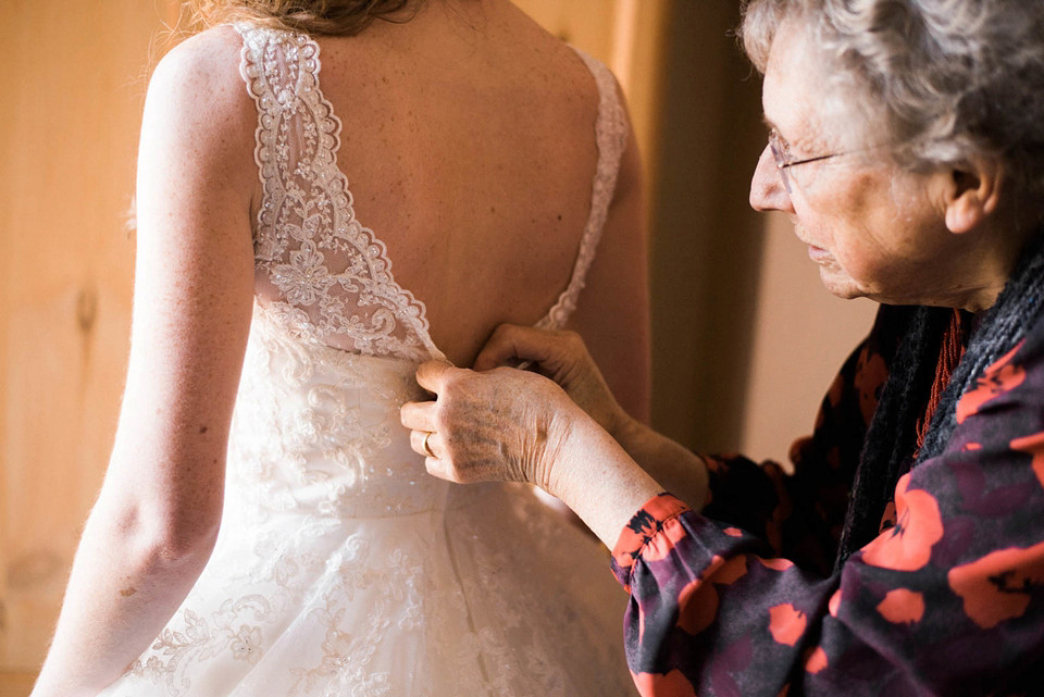 Charlotte Balbier Lace for a Simple, Elegant and Quintessentially English Wedding Charlotte Balbier Lace for a Simple, Elegant and Quintessentially English Wedding