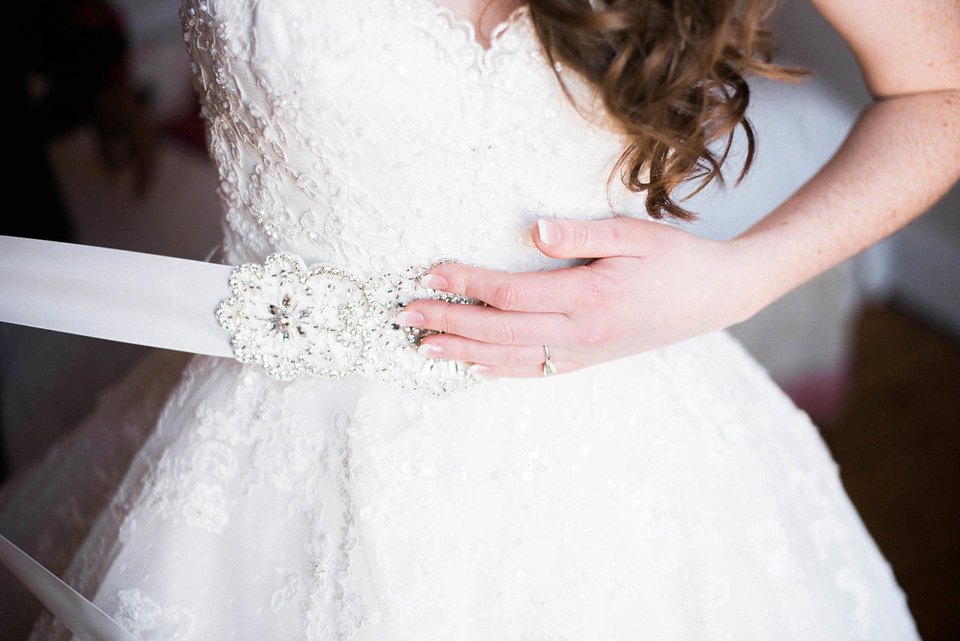Charlotte Balbier Lace for a Simple, Elegant and Quintessentially English Wedding Charlotte Balbier Lace for a Simple, Elegant and Quintessentially English Wedding